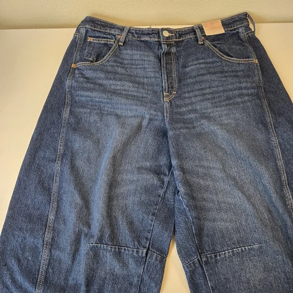 NWT UT Curved Leg Barrel Jeans 17 - Picture 5 of 13